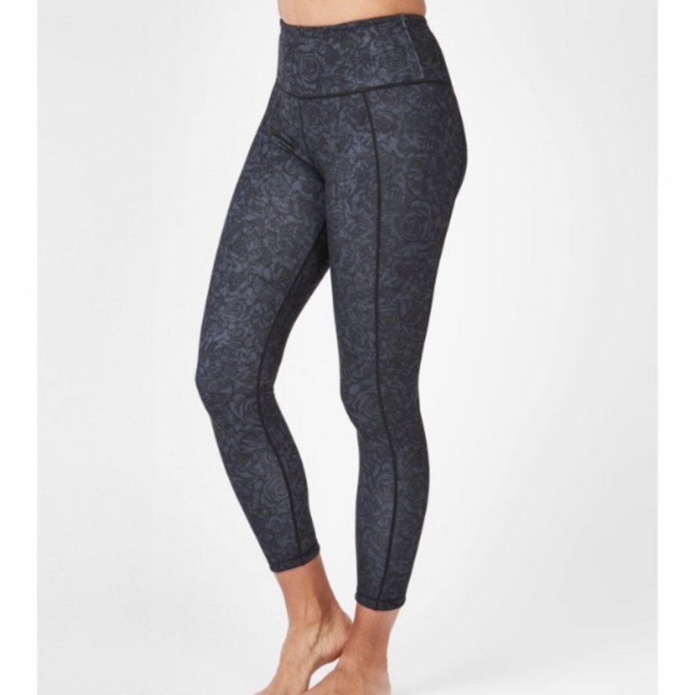 Sweaty Betty reversible rose leggings